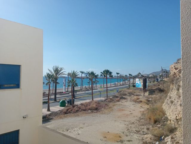 Piso en venta en Carboneras de 72 m² con 2 habitaciones, terraza y garaje