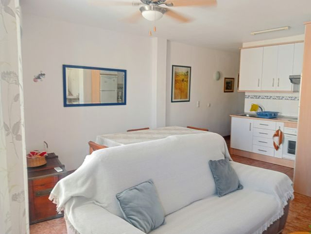 APARTAMENTO A 1 MIN DE LA PLAYA Fincas 073