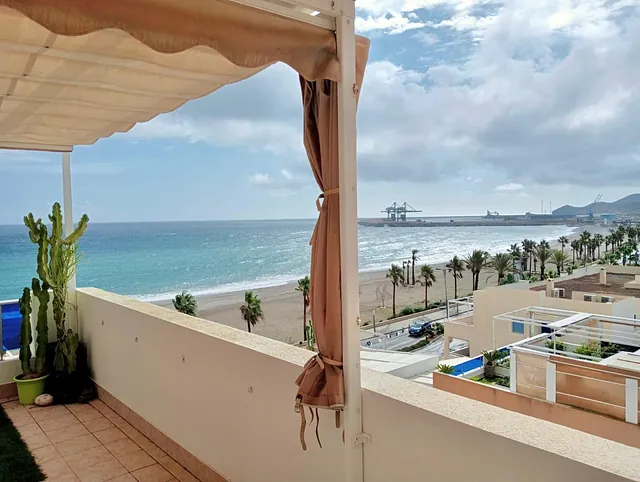 Ático con vistas al mar Fincas 103