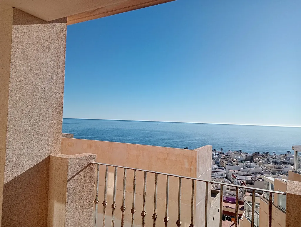 Fincas Mesa Roldán Casa en venta en Aguamarga de 3 habitaciones con terraza y aire acondicionado