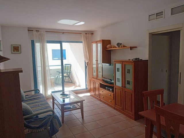 Piso en venta en Carboneras de 72 m² con 2 habitaciones, terraza y garaje