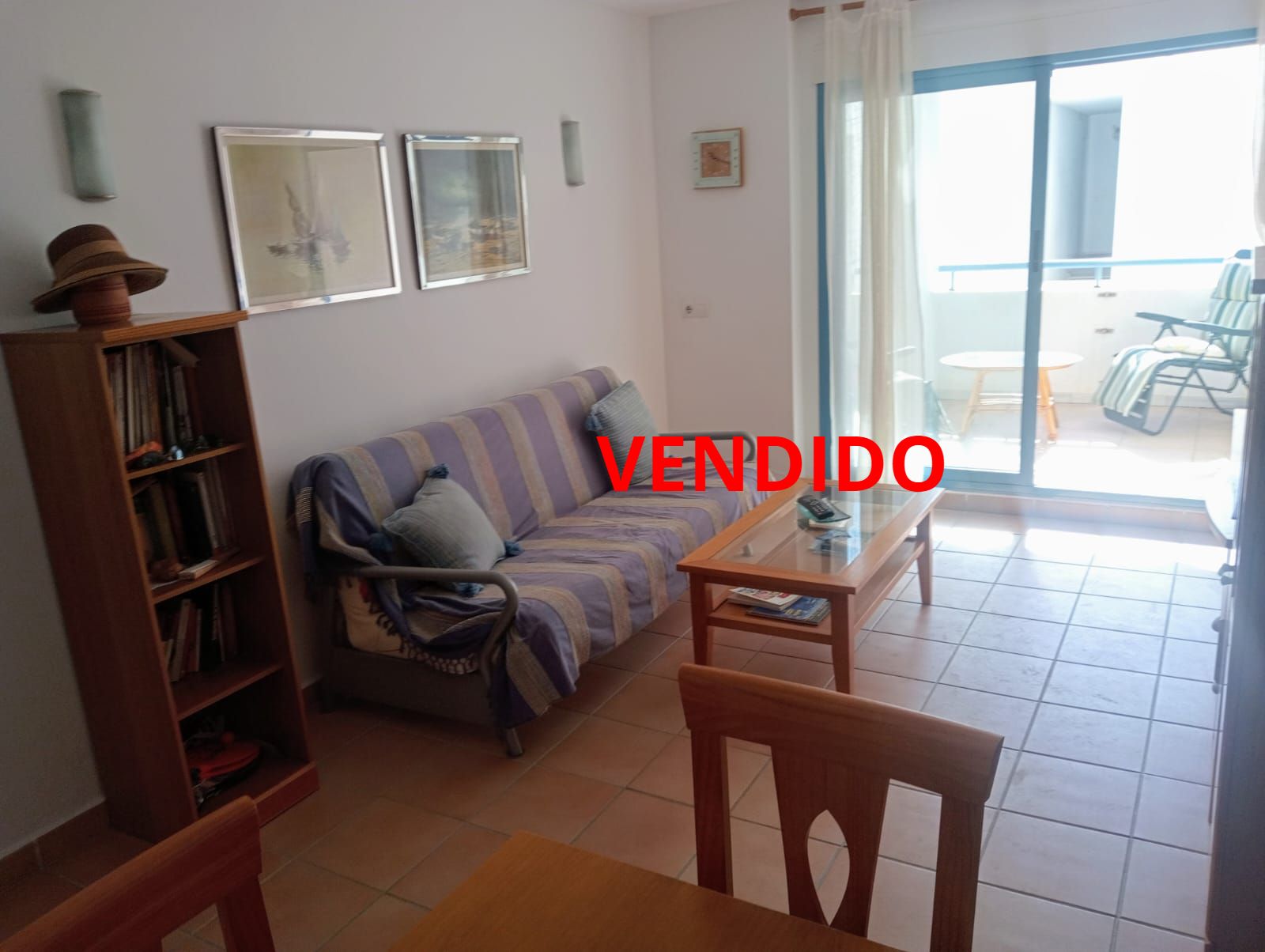 Piso en venta en Carboneras de 72 m² con 2 habitaciones, terraza y garaje